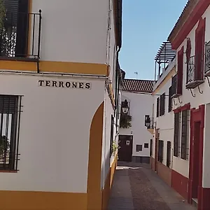 Alojamento de Acomodação e Pequeno-almoço San Basilio's Red House